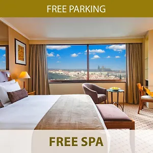 corinthia-hotel-prague.praguehotelsweb.com/